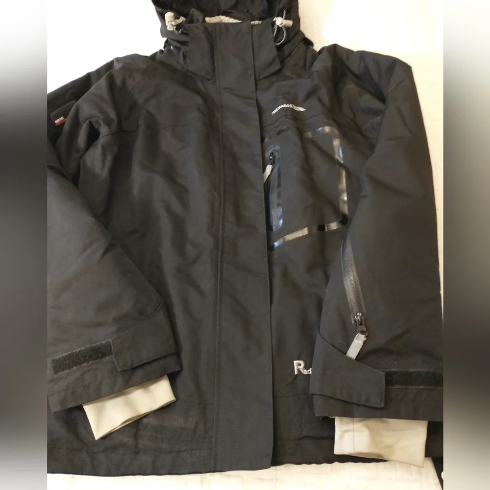 Trespass stay warm
